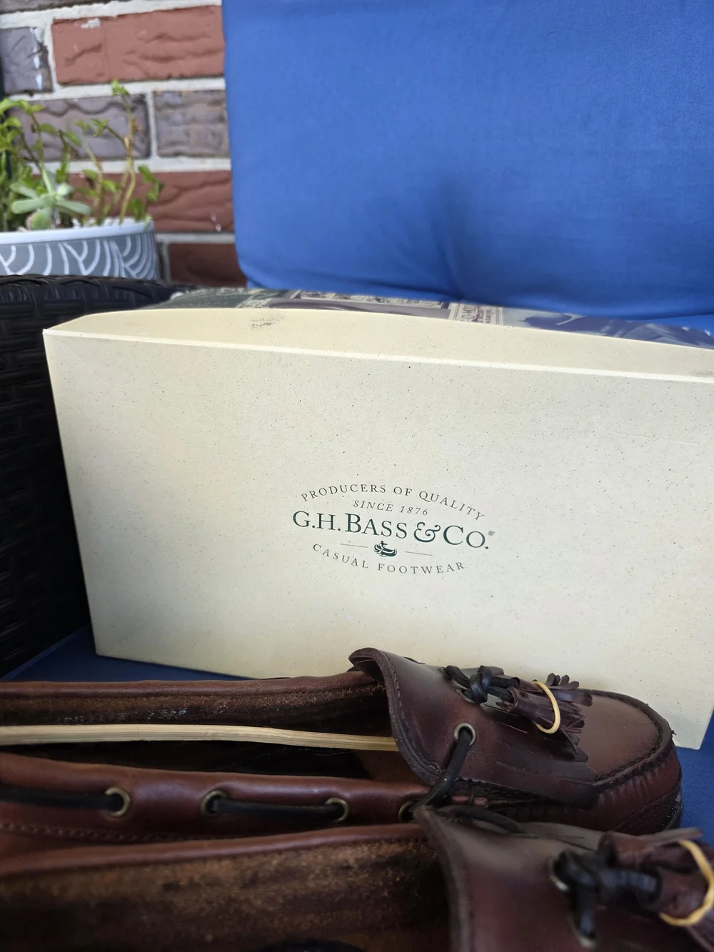 G.H. Bass & Co. Dark Brown Flint Boat Shoes 9.5W NIB Deck Shoes Coastal